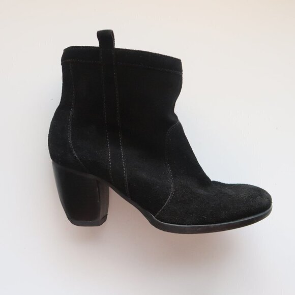 Madison Harding Suede leather Pull-on Round Toe Block Heel Ankle Boots / Booties - Picture 3 of 11